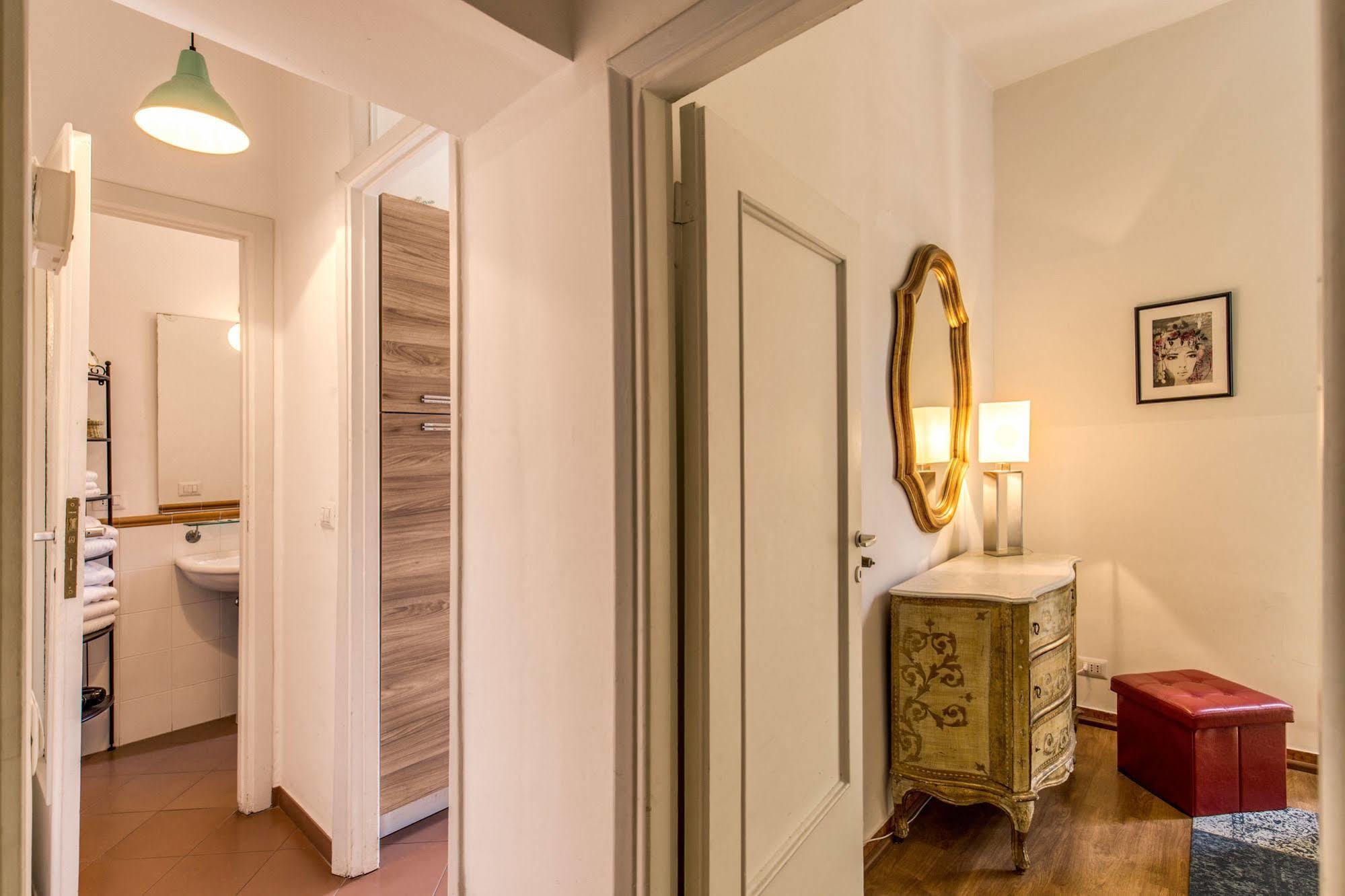 Aweshomeitaly - Spagna Glamour Life Penthouse Рим Экстерьер фото